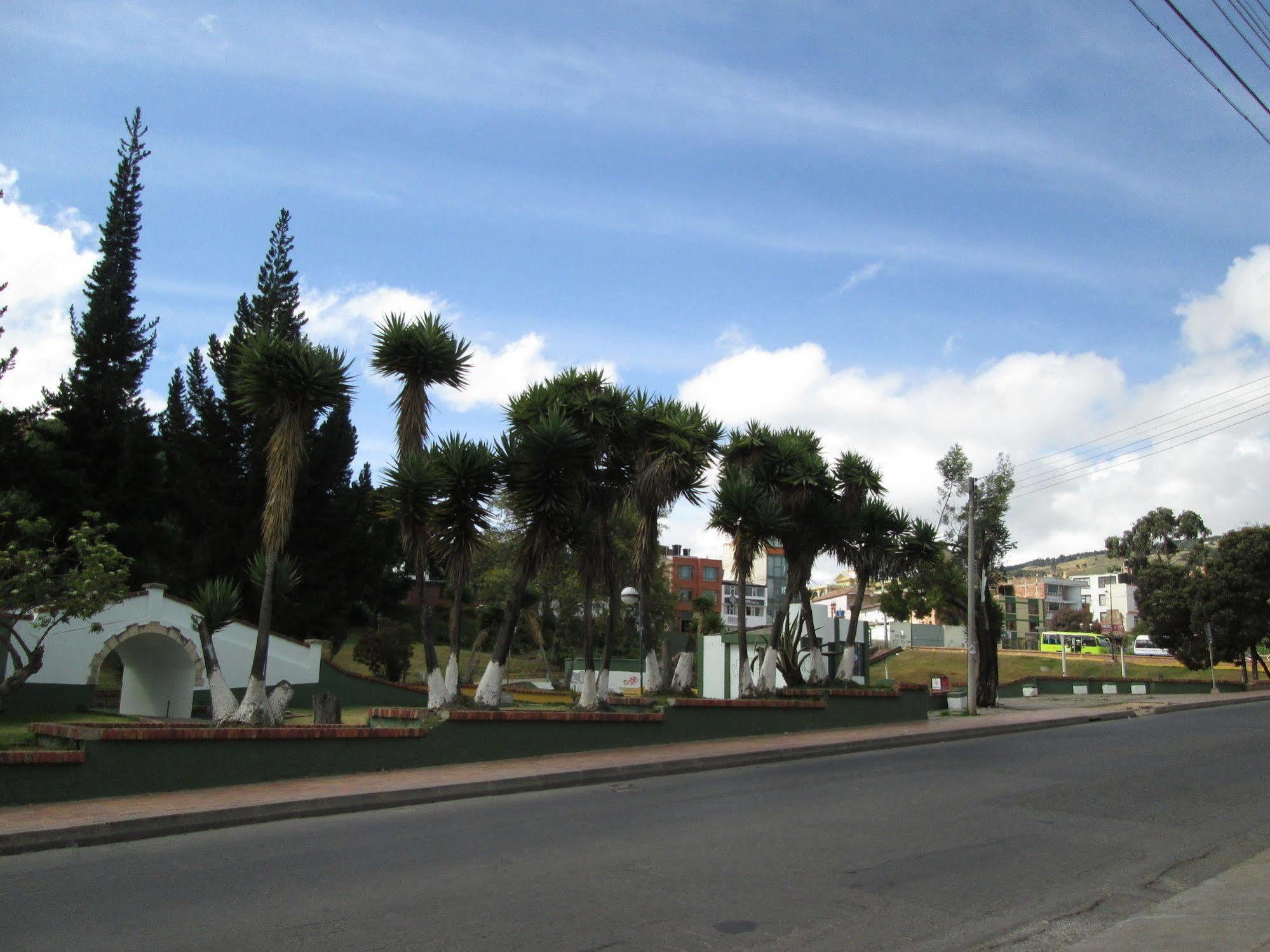 Hotel Parque Santander Tunja Exterior photo